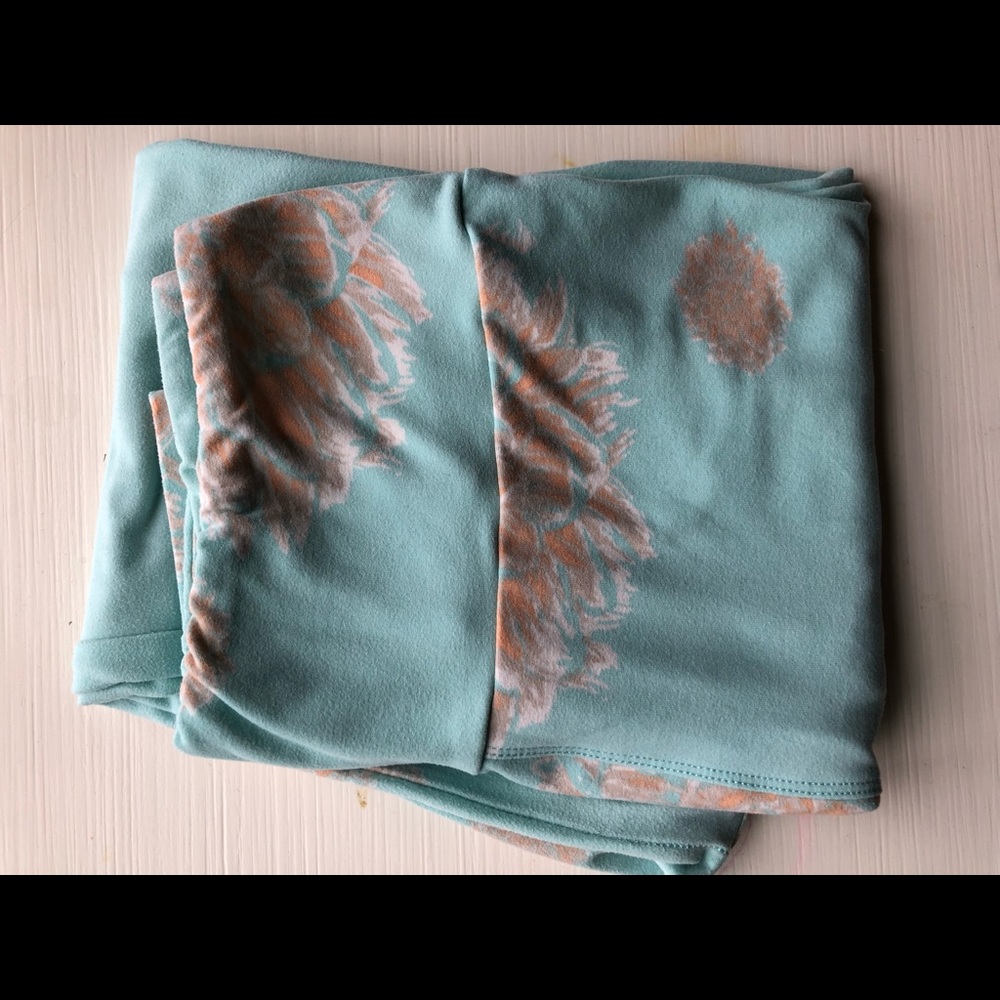 LulaRoe Leggings OS